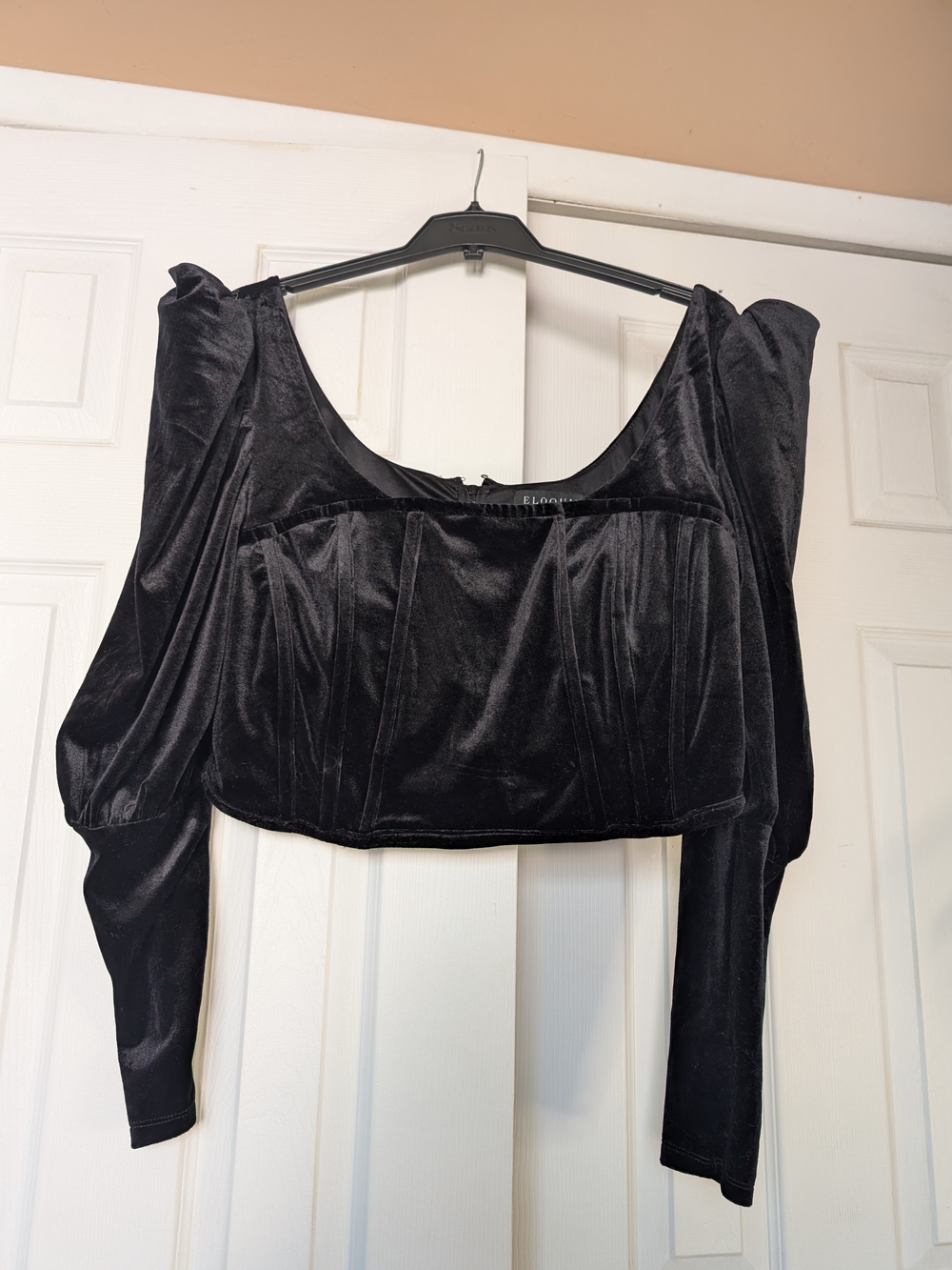 Eloquii Black Velvet Puff-Sleeve Crop Top